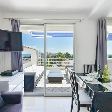 Cozy Top-floor 2-br Terrace And Sea View 칸느